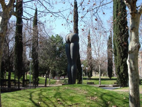 unusualstatueinpark