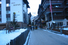 121-2173_IMG
